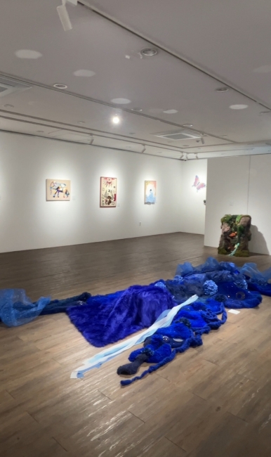 작품 썸네일