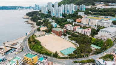작품 썸네일
